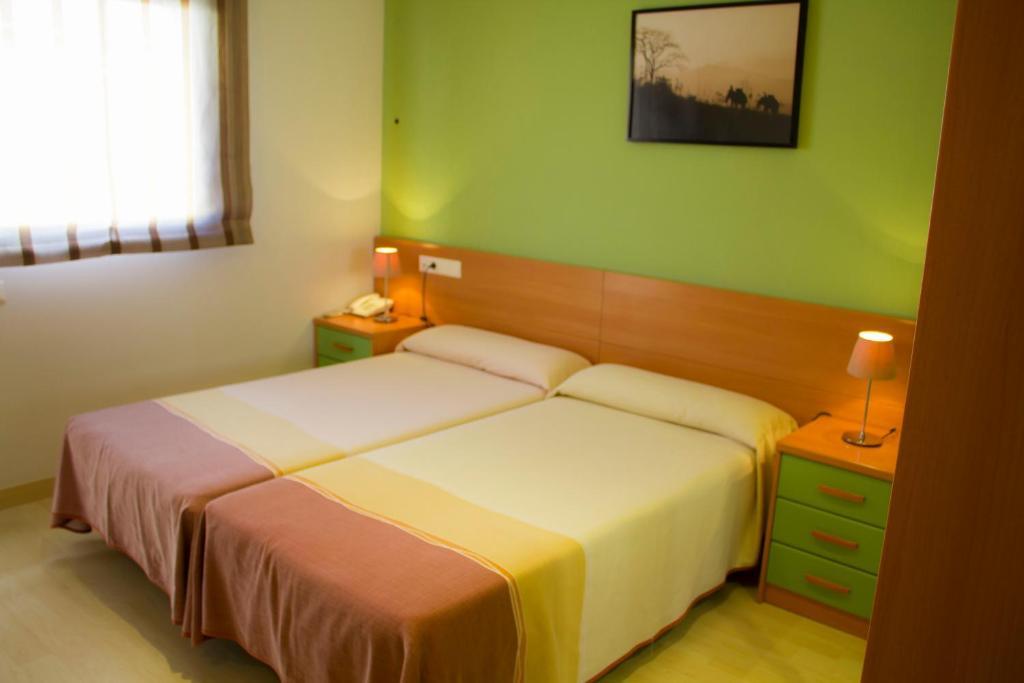 Hotel Restaurante Caracho Корелья Номер фото