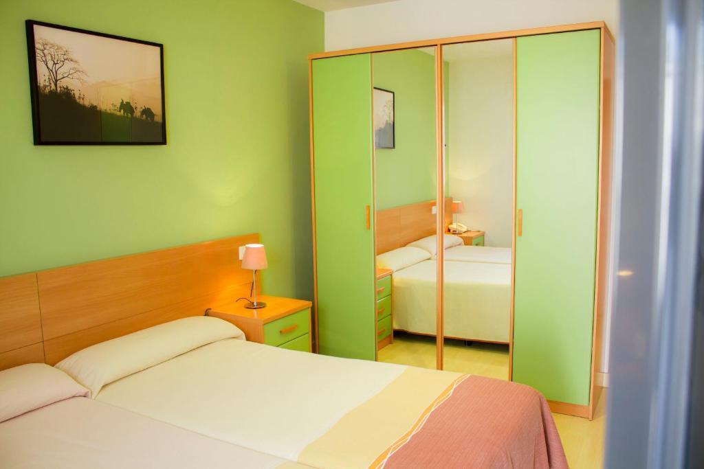 Hotel Restaurante Caracho Корелья Номер фото