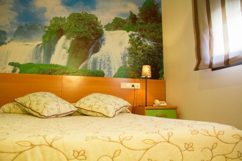 Hotel Restaurante Caracho Корелья Экстерьер фото