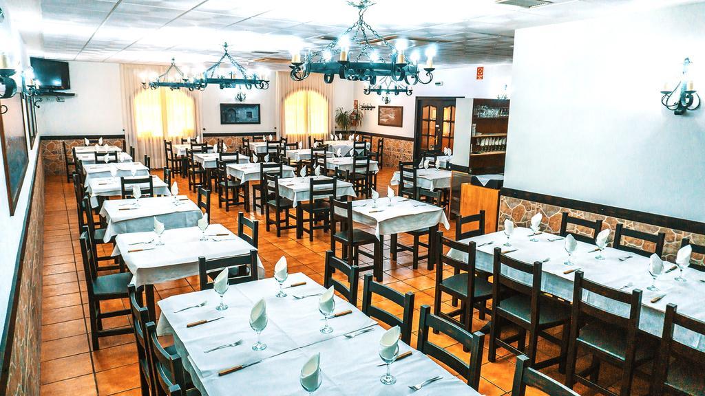 Hotel Restaurante Caracho Корелья Экстерьер фото