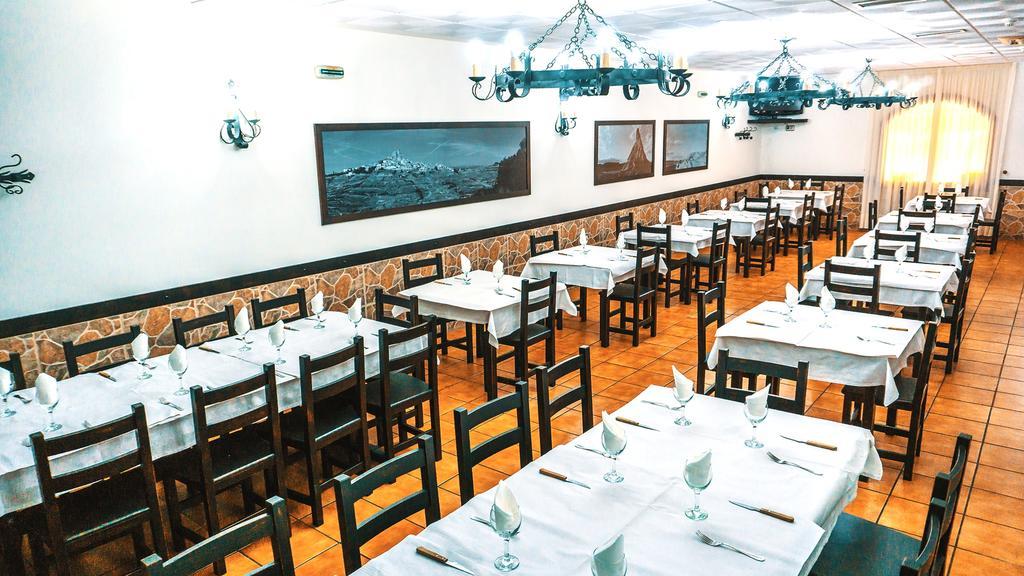 Hotel Restaurante Caracho Корелья Экстерьер фото